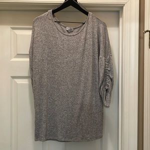 Thyme and Honey rouched sleeve sweater top